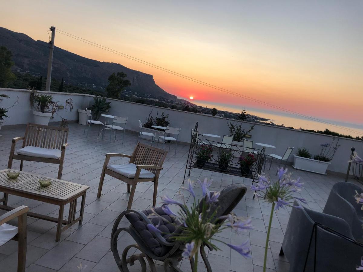 Casale Belvedere Vista Mare วาลเดอรีส ภายนอก รูปภาพ