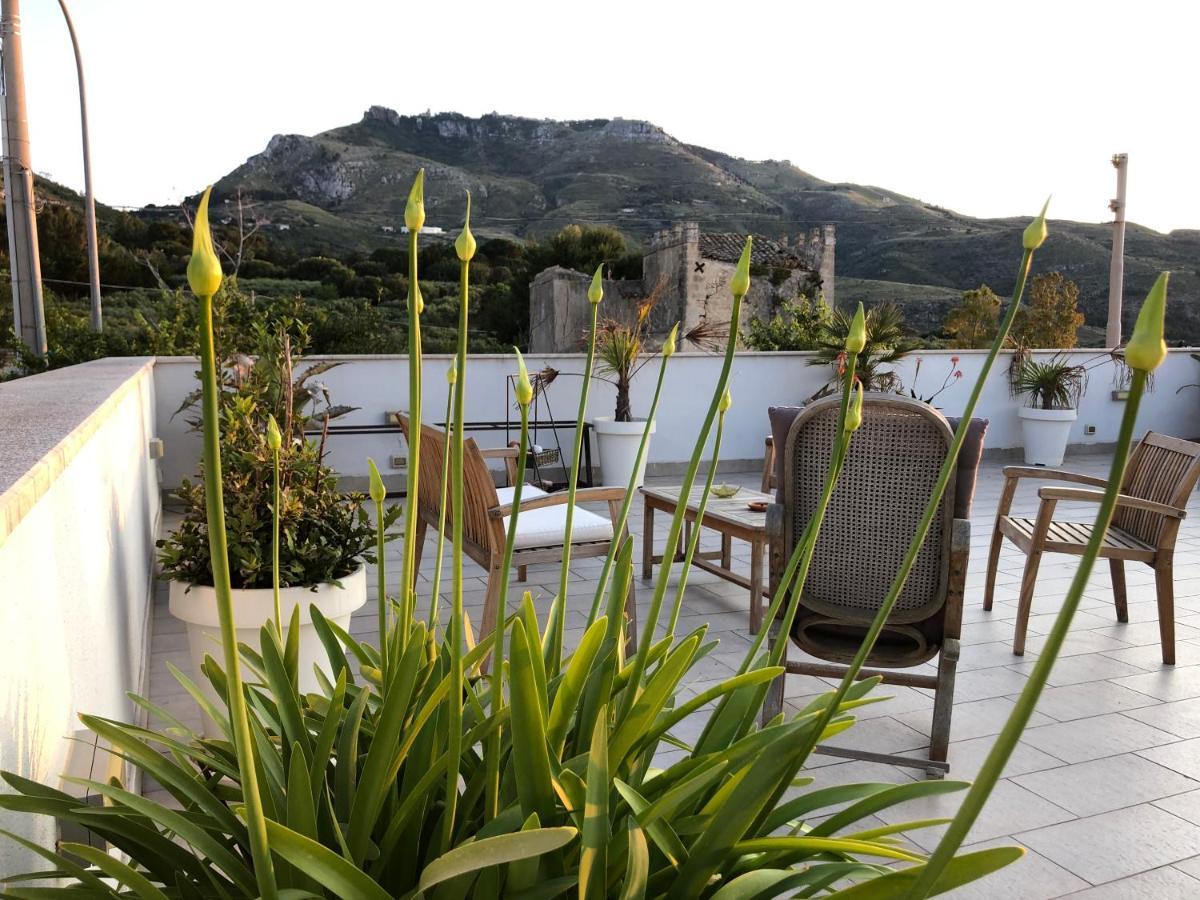 Casale Belvedere Vista Mare วาลเดอรีส ภายนอก รูปภาพ